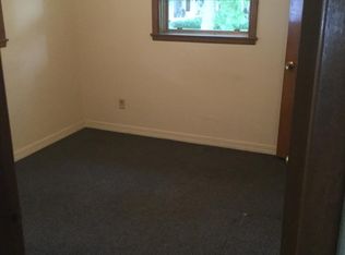 221 4th St NE #1/2, Mason City, IA 50401