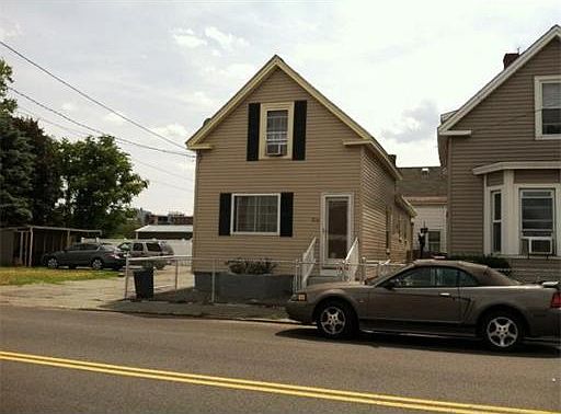 2nd image of 214 Lakeview Ave