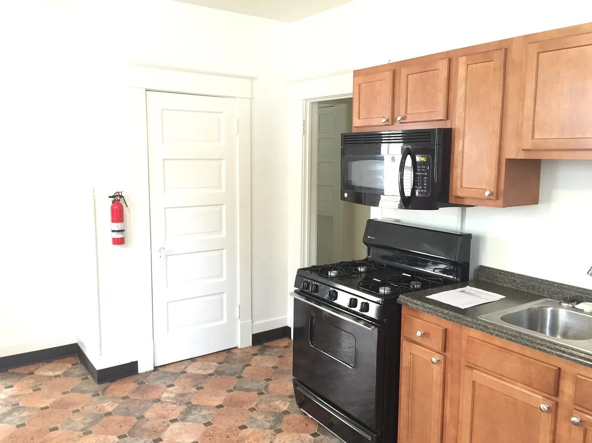 304 Central Avenue — Photo 3