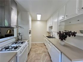 228 W Lemon Ave, Monrovia, CA