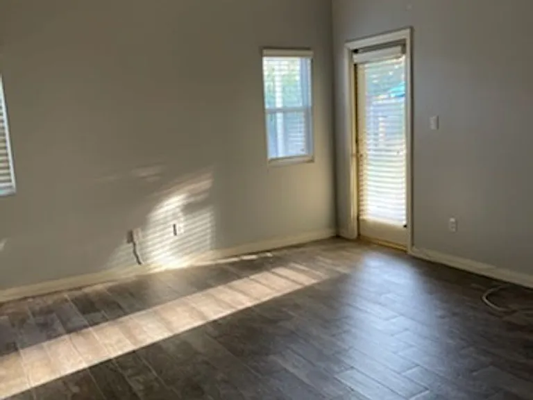 12506 Andes Ave — Photo 11