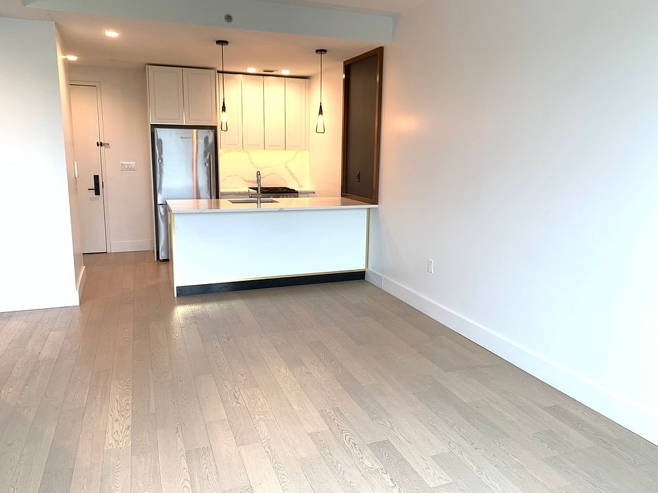 1st image of 571 4th Ave #811