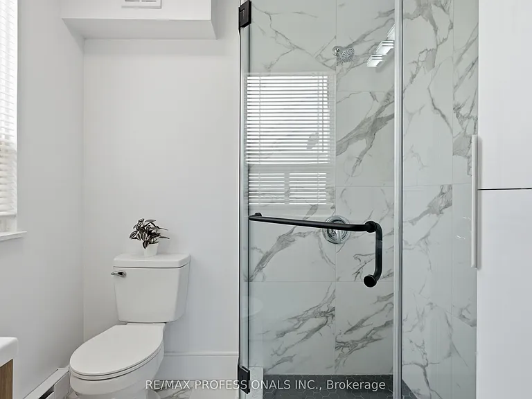 105 Cavell Ave — Photo 27