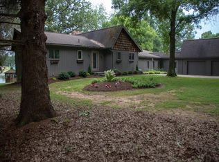 1682 W Main Street Ext, Grove City, PA 16127