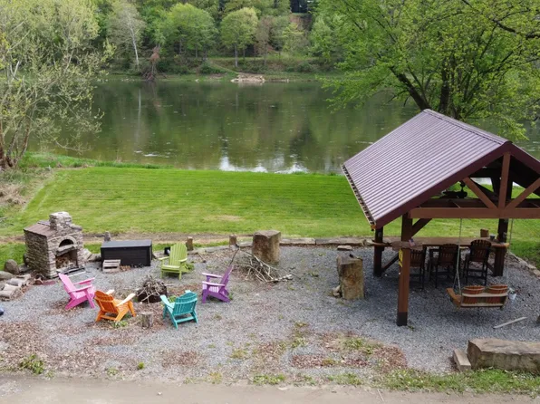 1412 Fishermans Cove Rd, Polk, PA 16342