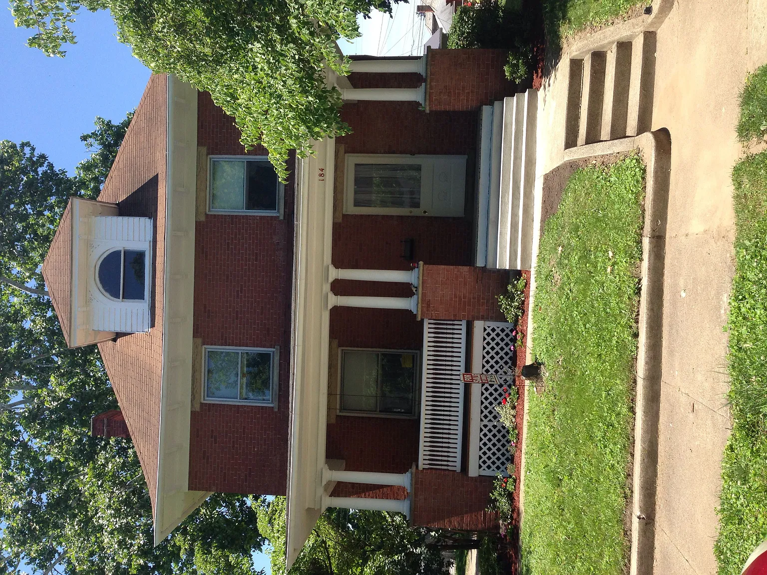 184 Vine St photo 1