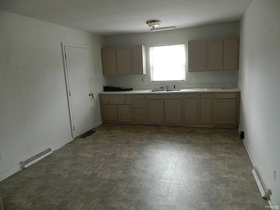 5th image of 4112 Kivett Dr