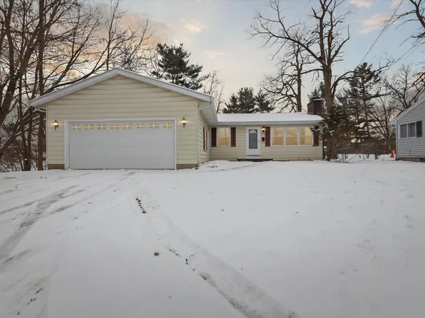 535 Pleasant Home Ct, Kalamazoo, MI 49008