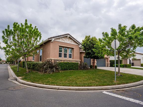 3rd image of 506 Rutland Drive