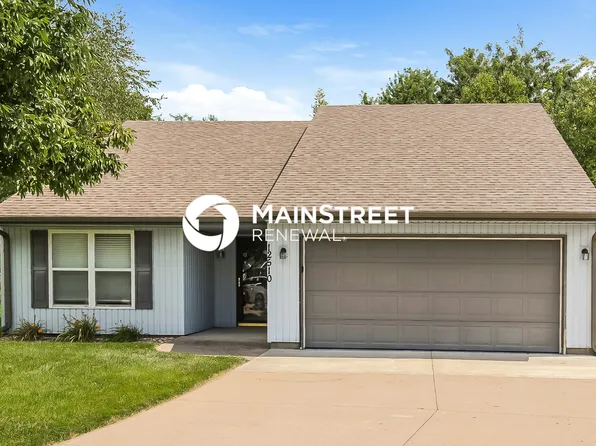 12510 Oak Point Dr, Platte City, MO 64079
