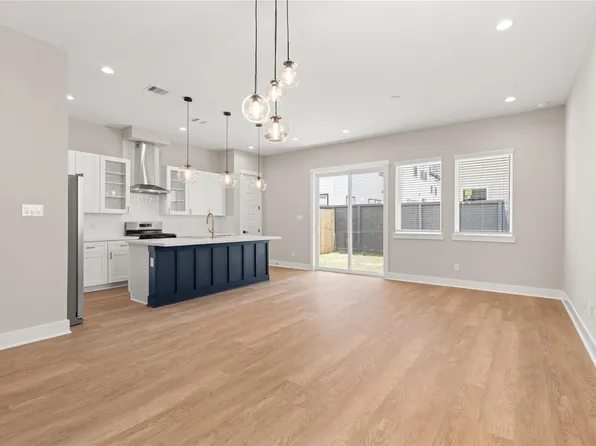 5925-5927 Wheatley St, Houston, TX 77091