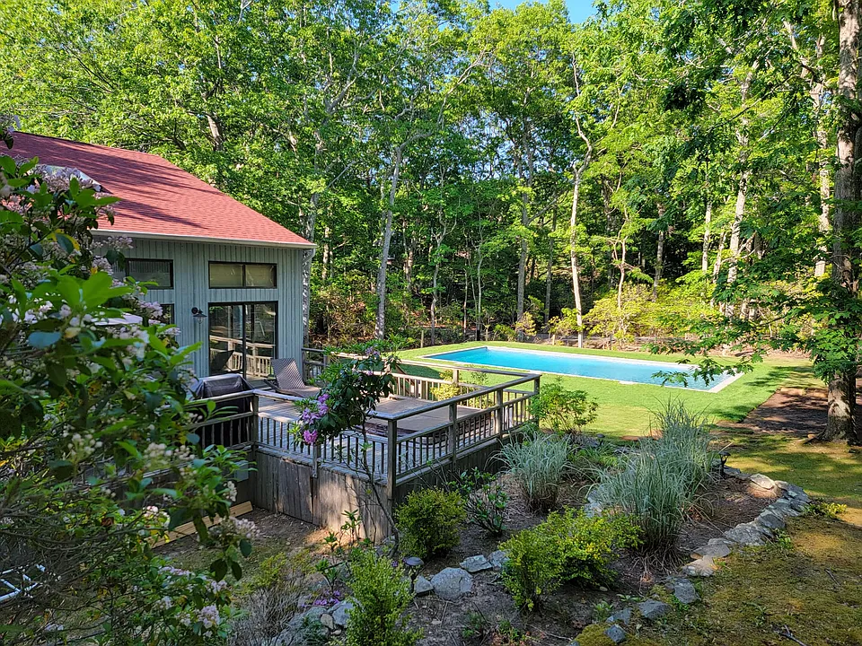 1561 Millstone Rd