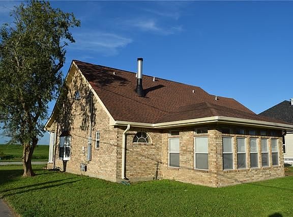 3rd image of 3921 Lena Dr