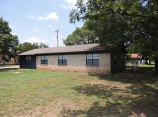401 E 6th St, Brady, TX 76825