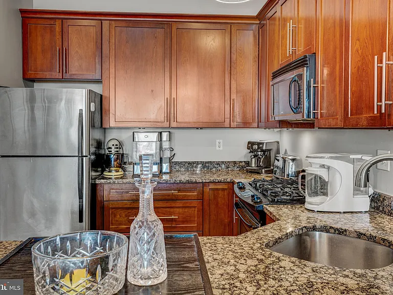 1531 Park Rd NW #6 — Photo 21