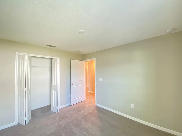 12257 SE 100th Ave — Photo 10