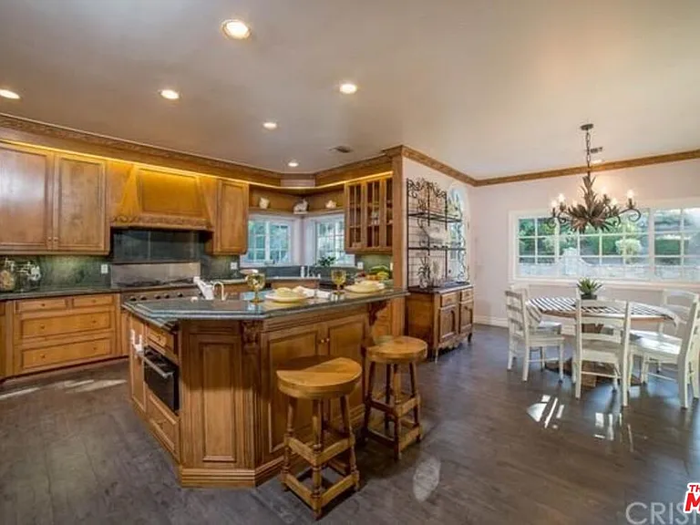 4949 Palomar Dr — Photo 23