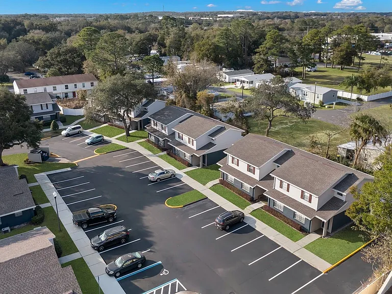 Townhomes Located in Leesburg FL