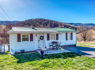 174 Lloyd St, Cedar Bluff, VA 24609