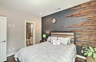 2403 Everett St #C — Photo 6