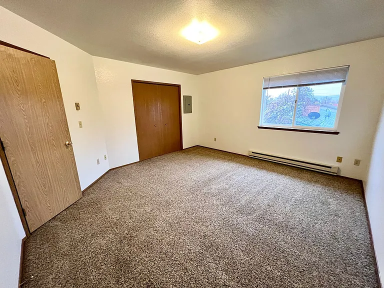 The 48th St Apartments — Photo 24