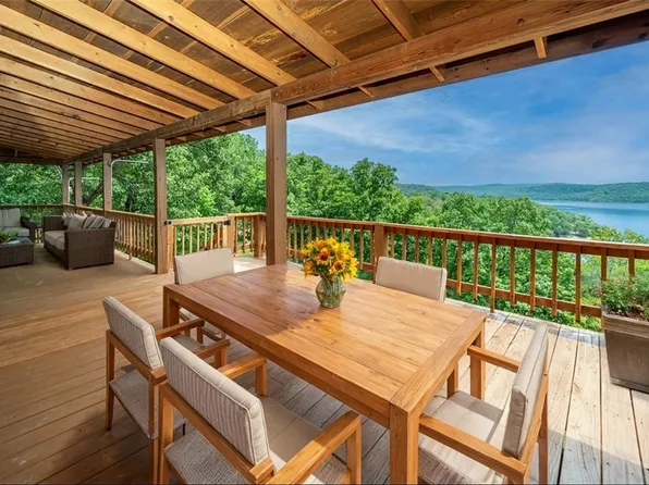 241 Hillcrest Rd, Eureka Springs, AR 72631