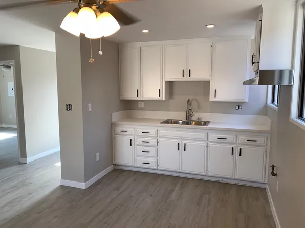 294 Douglas Dr, Oceanside, CA 92058