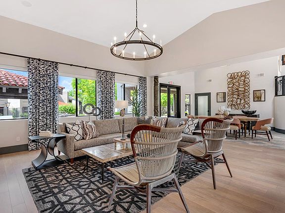 Welcome to La Mirage Apartments