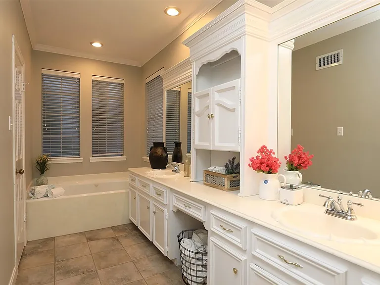 7906 Tizerton Ct — Photo 29