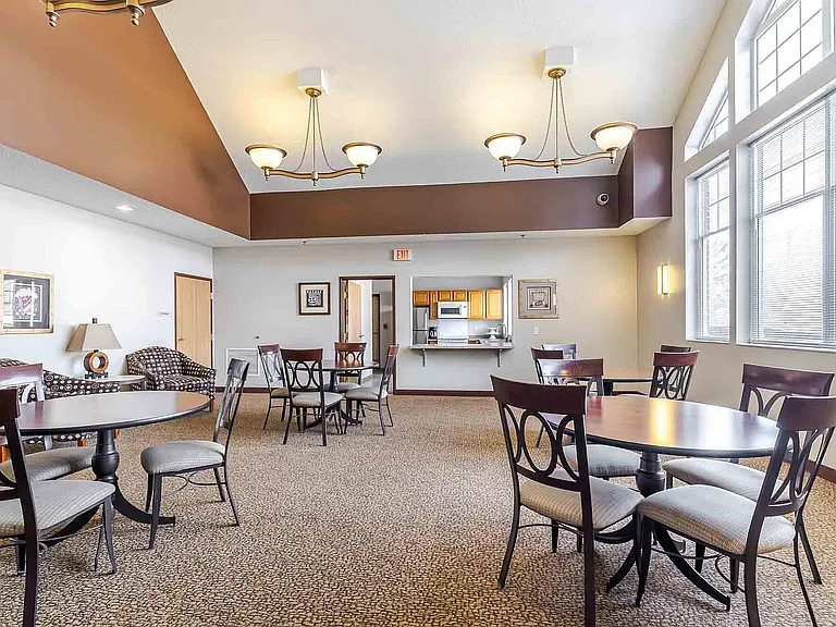 Avana Maple Grove — Photo 12