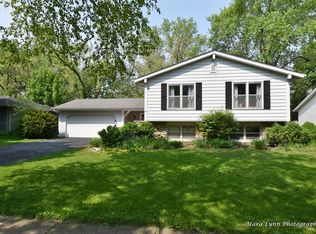 1421 S 9th St, St Charles, IL