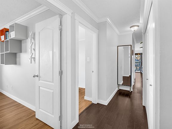 5th image of 2222 Cambridge St #306