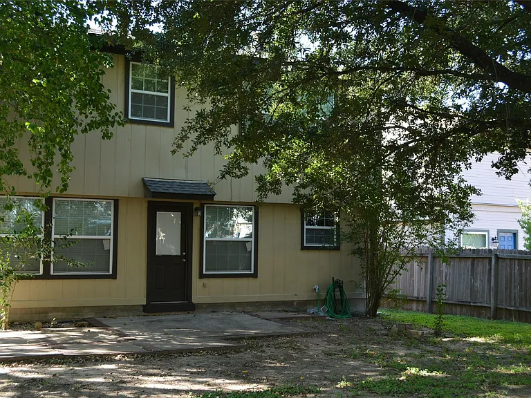 13703 Cambourne Dr — Photo 11
