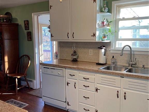 5th image of 191 Harwinton Ave