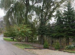 56731 Jordan Run Rd, Bellaire, OH 43906