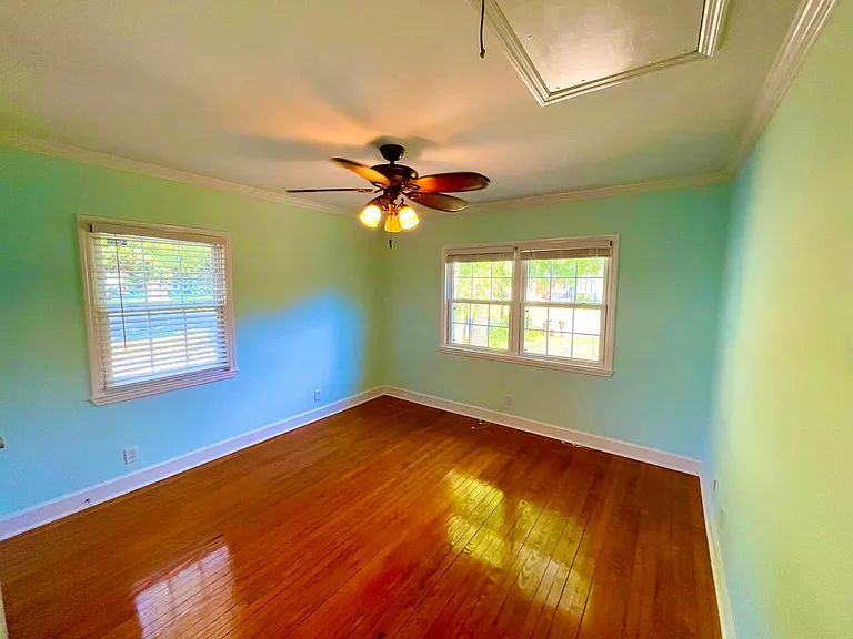 4317 Old Park Rd — Photo 10