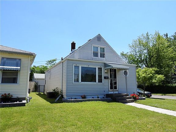 2nd image of 1015 Parker Blvd
