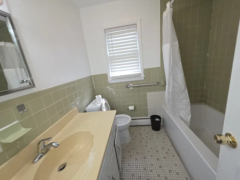 124 S Main St — Photo 9