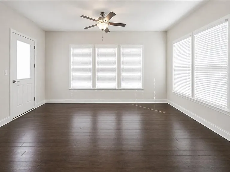 1035 Birchdale Dr — Photo 10