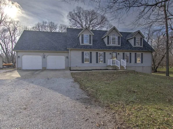 7795 Buttercup Rd, Weldon, IL 61882