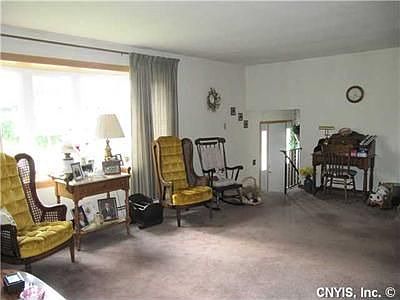 5th image of 4762 Black Oak Dr
