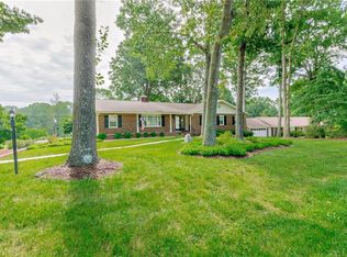 4805 Forest Oaks Dr, Greensboro, NC 27406