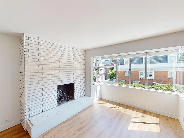 2200 Jackson St — Photo 1