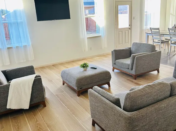 1334 Breanna Ln, Kyle, TX 78640