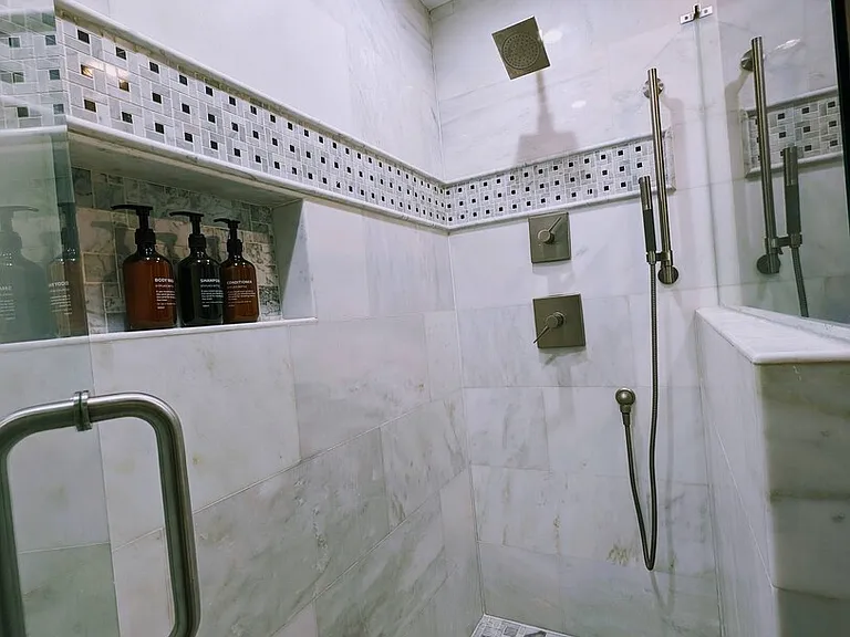 Colony Dr — Photo 15
