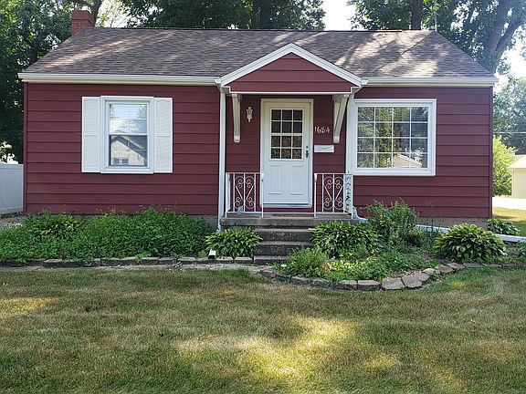 3rd image of 1684 Robertson Ave