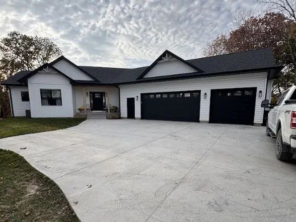 8435 Newell Rd, Janesville, IA 50647