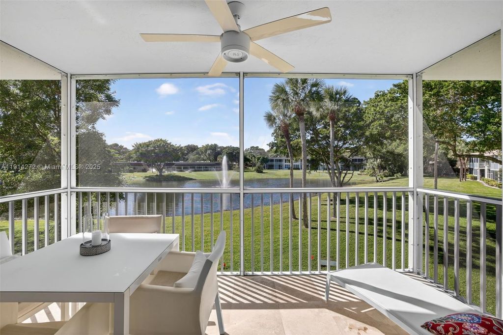 3611 Oaks Clubhouse Dr APT 202, photo 6