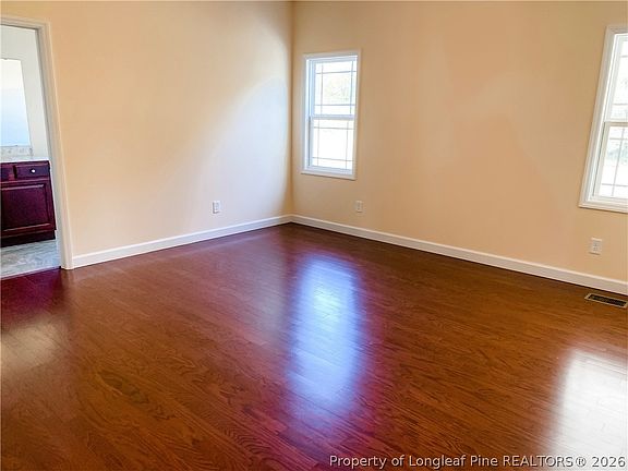 5th image of 2935 Cornell Dr