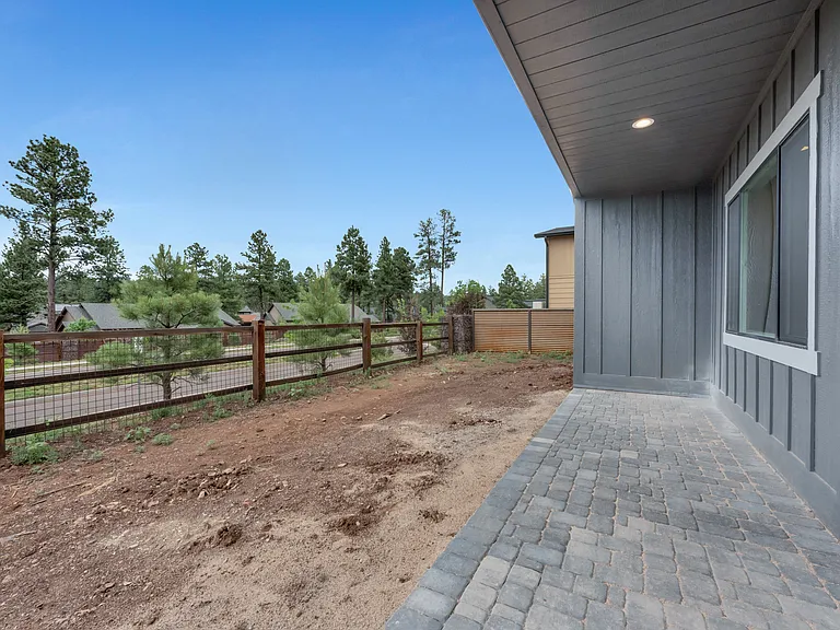 2749 S Vega St — Photo 22